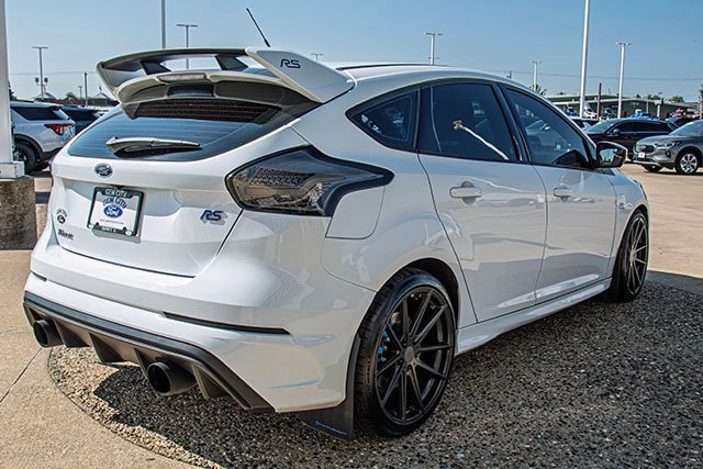 Used 2017 Ford Focus RS AWD/4WD image 4