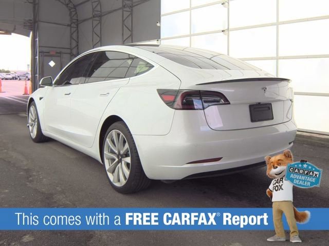 Used 2020 Tesla Model 3 Standard Range RWD image 2