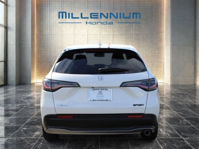 Used 2024 Honda HR-V Sport image 4