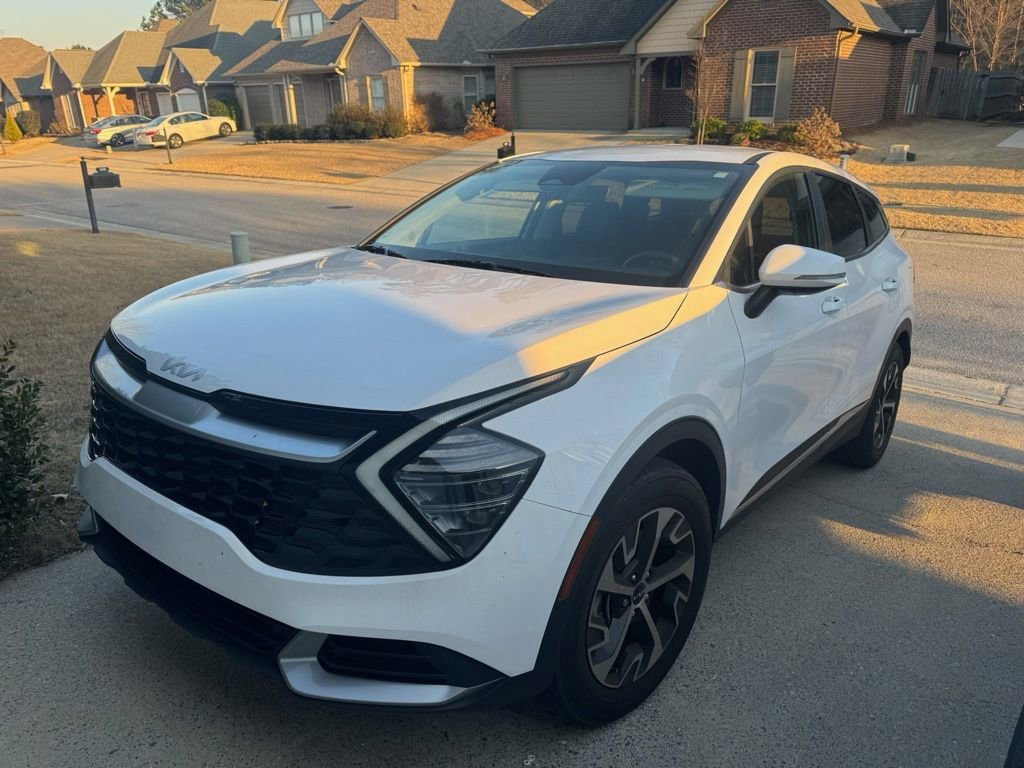 Used 2024 Kia Sportage EX image 1