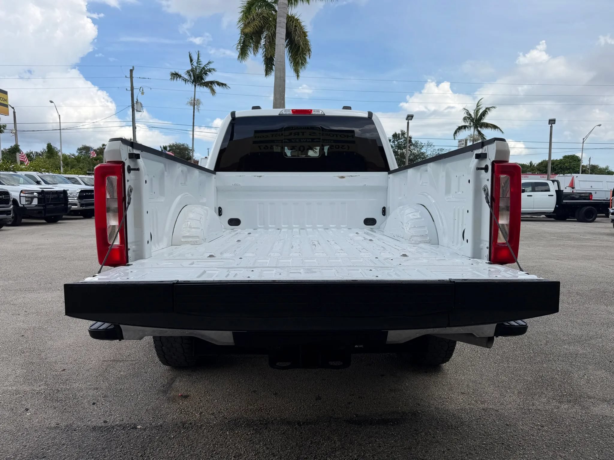 Used 2023 Ford F250 XLT w/ FX4 Off-Road Package AWD/4WD image 5