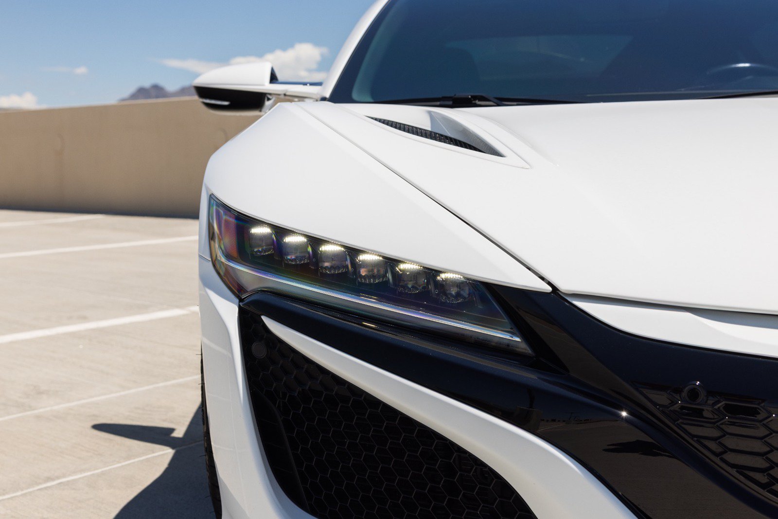 Used 2017 Acura NSX AWD/4WD image 28