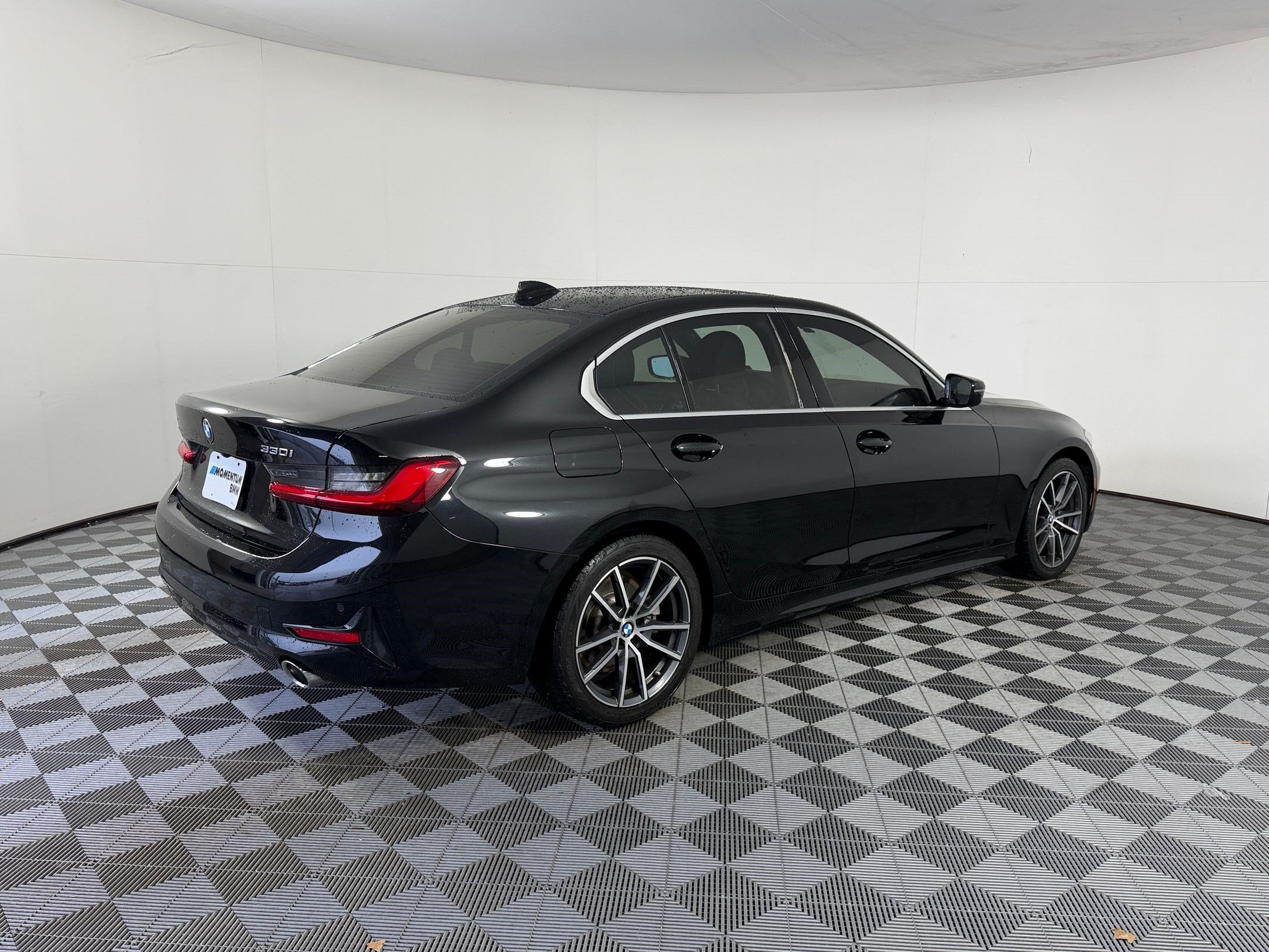 Used 2019 BMW 330i Sedan w/ Convenience Package RWD image 9
