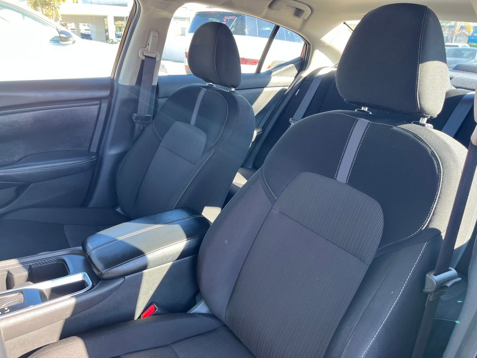 Used 2025 Nissan Sentra SV FWD image 36