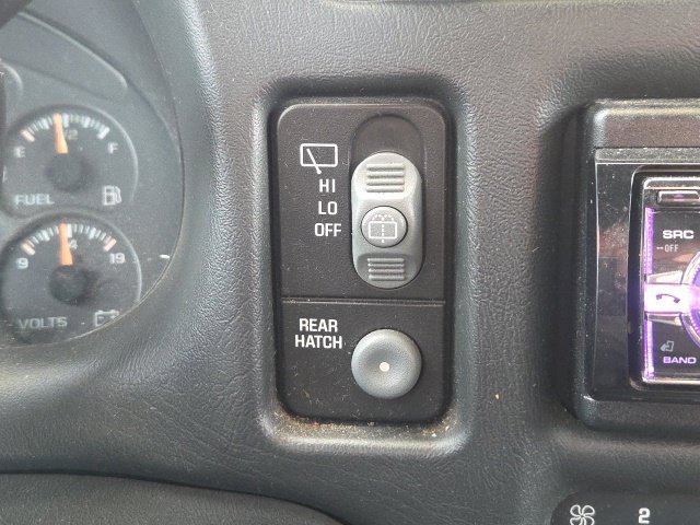 Used 2000 Chevrolet Blazer LS w/ LS Preferred Equipment Group AWD/4WD image 24