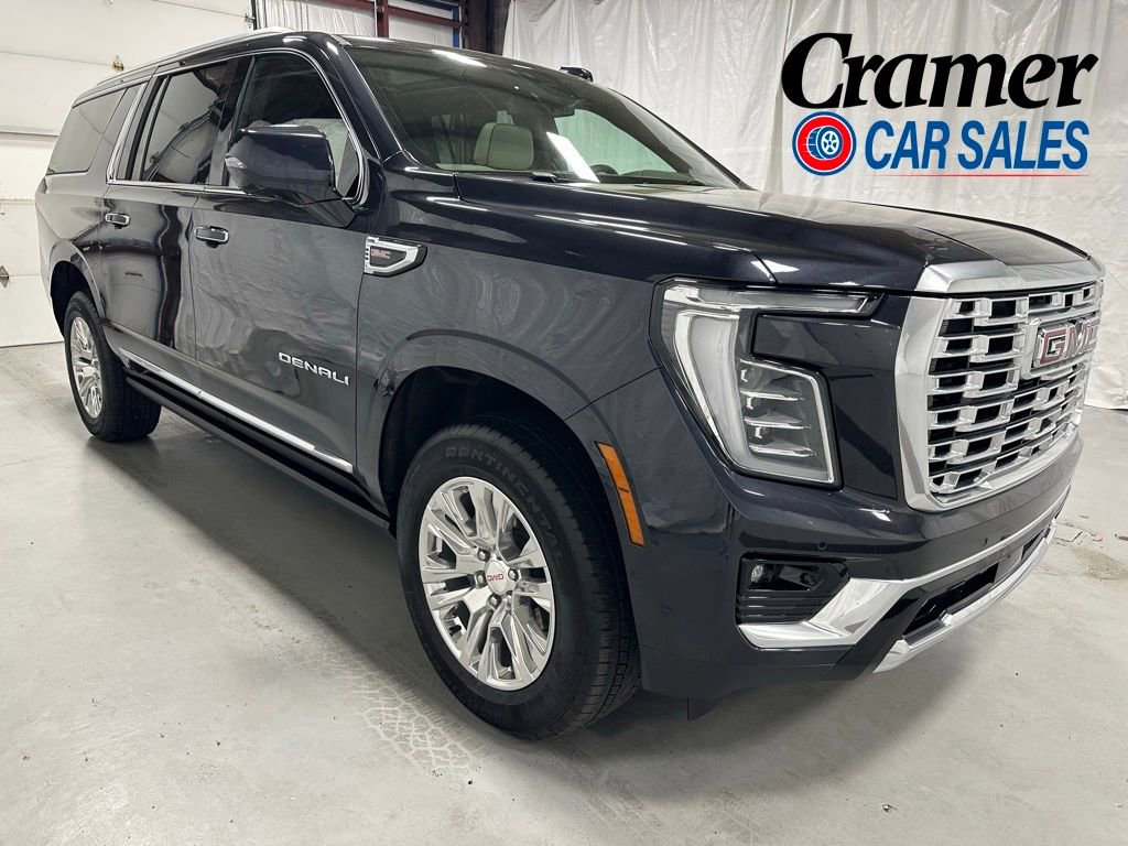 Used 2025 GMC Yukon XL Denali w/ Sun & Power Step Package