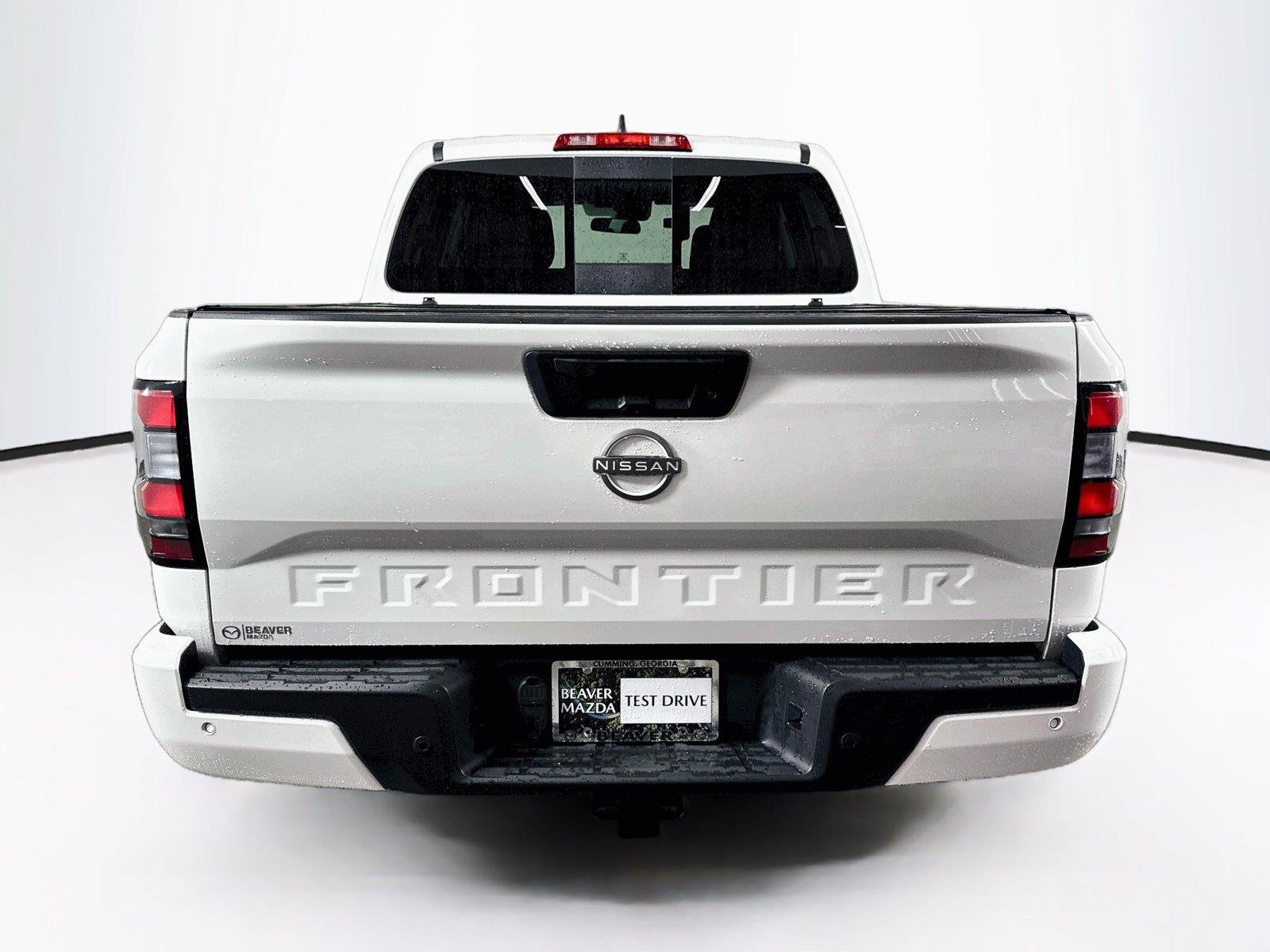 Used 2025 Nissan Frontier SV w/ SV Convenience Package RWD image 11