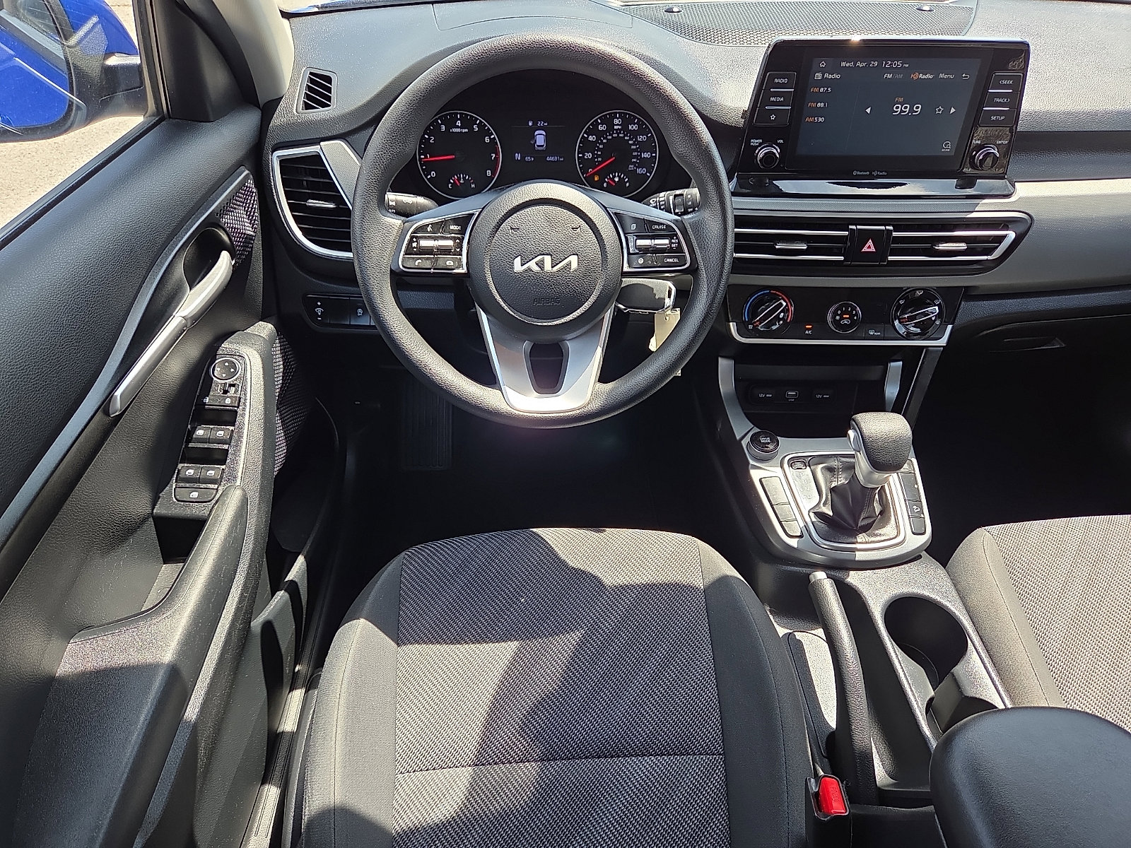 Used 2023 Kia Seltos LX AWD/4WD image 11
