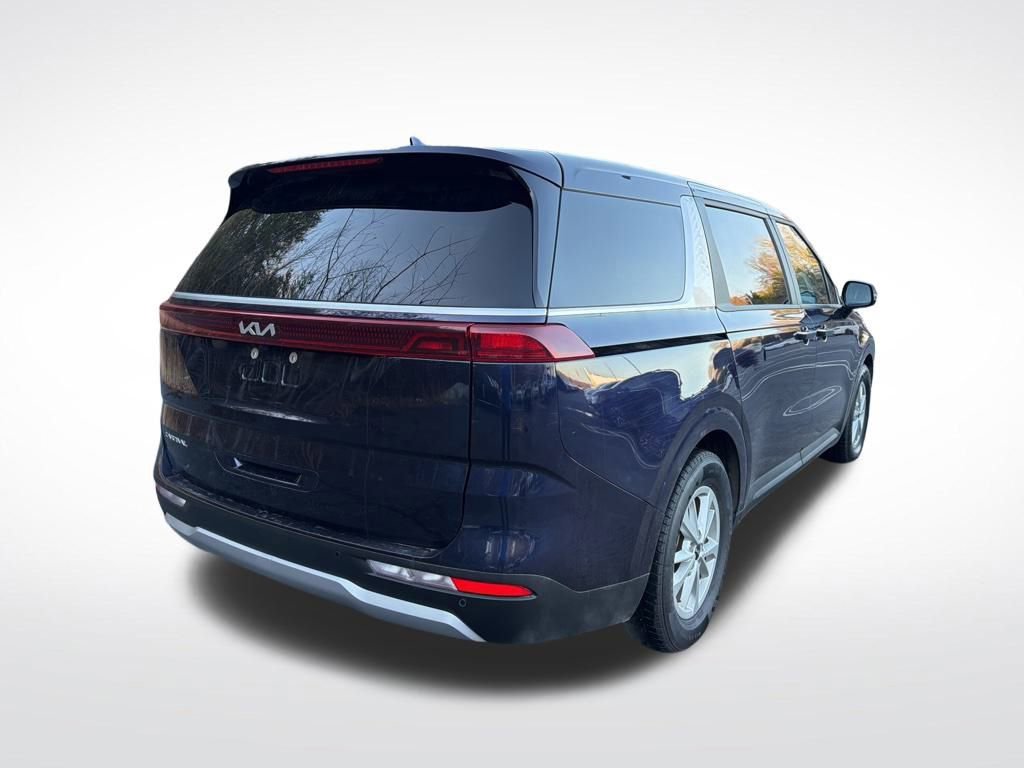 Used 2024 Kia Carnival LX image 13