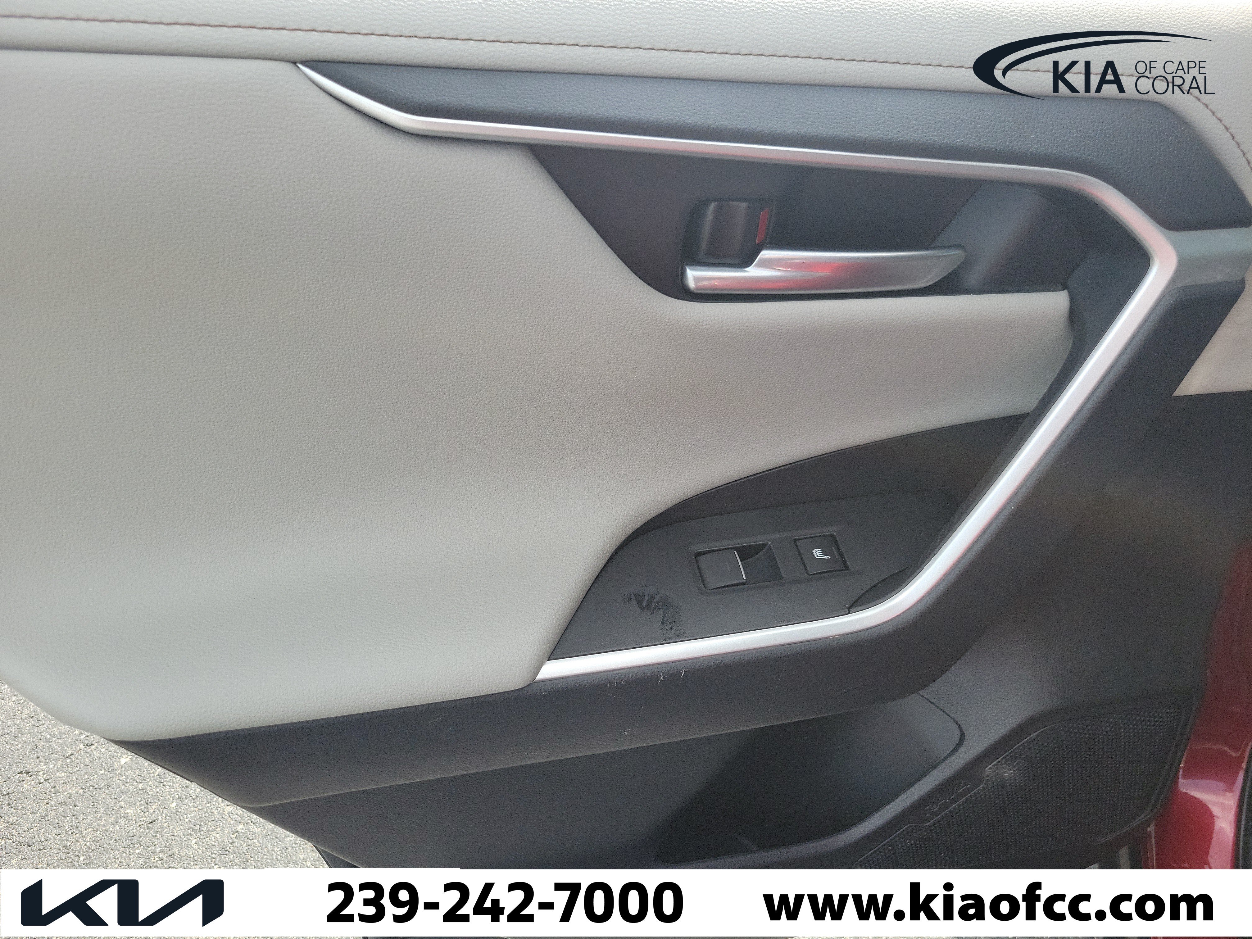 Used 2024 Toyota RAV4 Limited w/ Advanced Technology Package FWD image 16