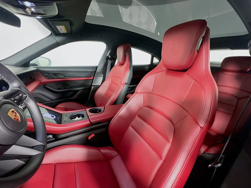 Certified 2022 Porsche Taycan image 5