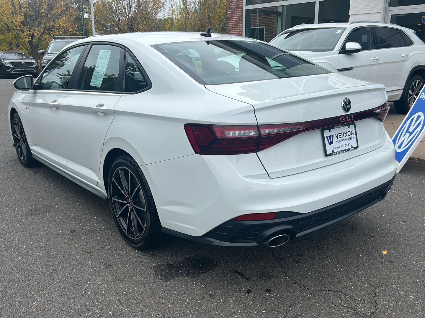 Used 2025 Volkswagen Jetta GLI Autobahn image 2