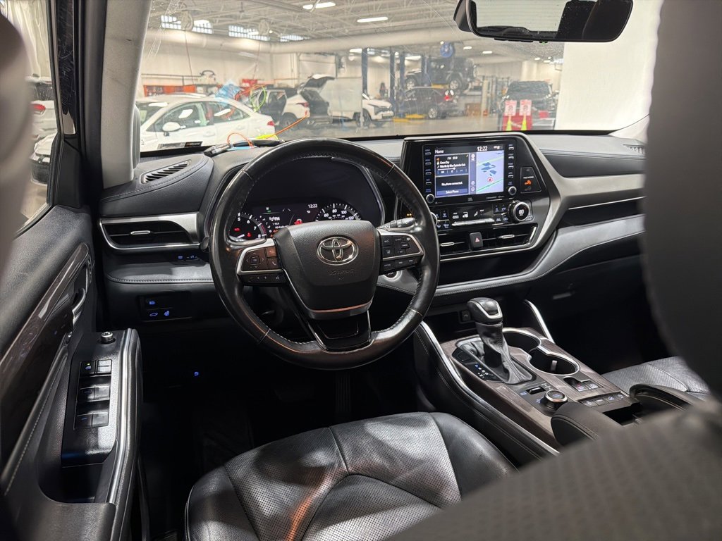 Used 2021 Toyota Highlander Limited image 20