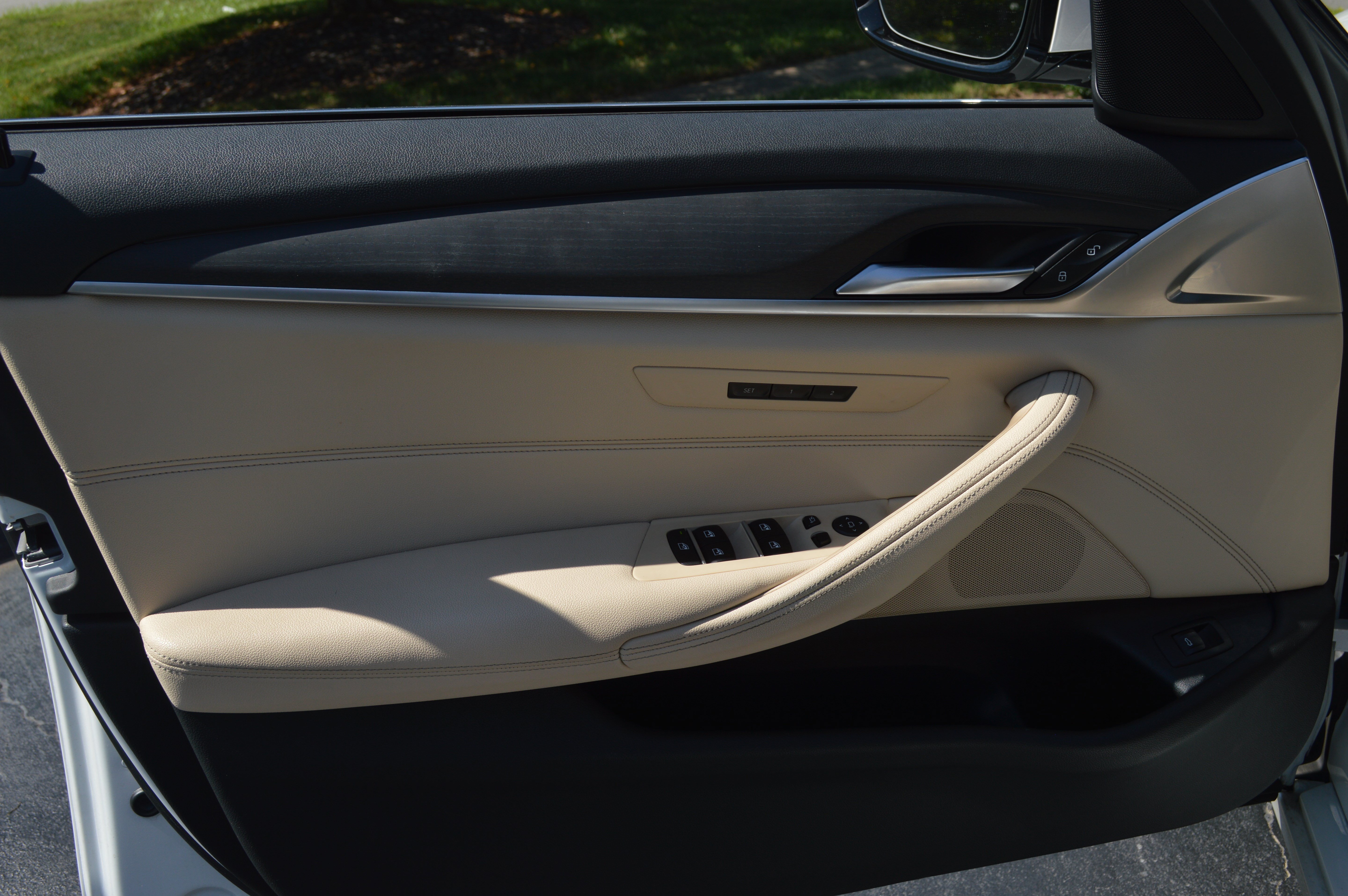 Used 2022 BMW 530i w/ Convenience Package RWD image 13