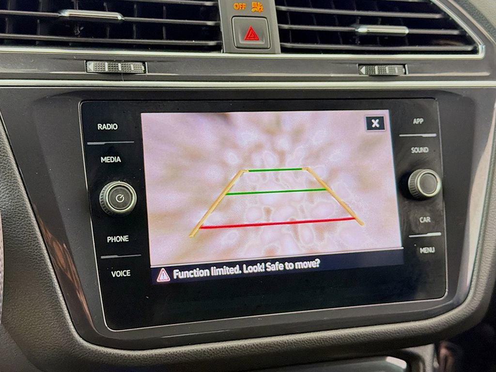 Used 2024 Volkswagen Tiguan SE R-Line image 35