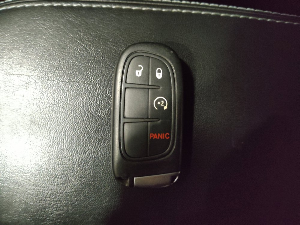 Used 2019 Jeep Cherokee Latitude Plus w/ Cold Weather Group AWD/4WD image 32
