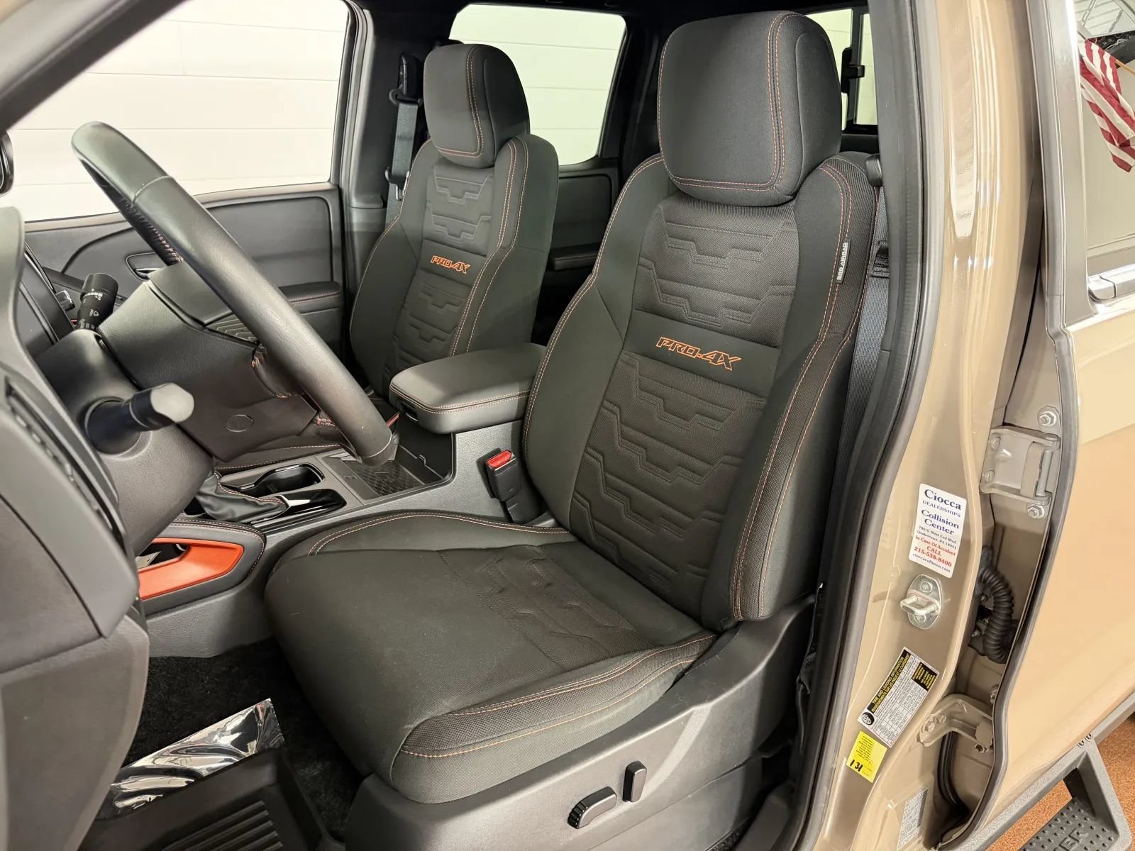 Used 2024 Nissan Frontier PRO-4X w/ Pro Convenience Package AWD/4WD image 12