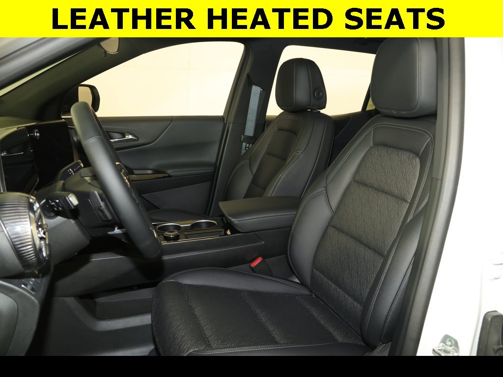 Used 2026 Chevrolet Equinox LT w/ Convenience Package II image 3