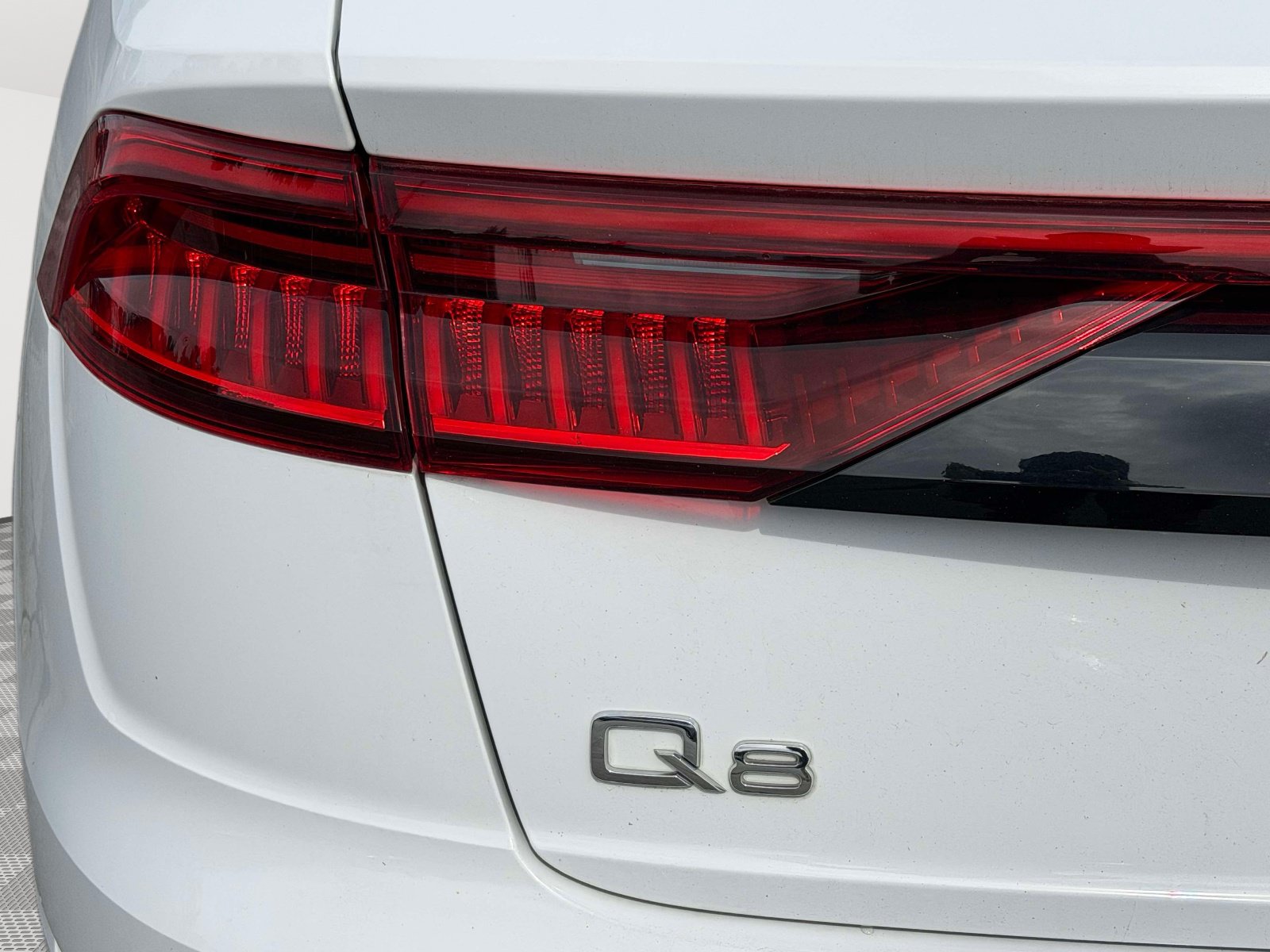 Used 2019 Audi Q8 Premium Plus w/ Premium Plus AWD/4WD image 8