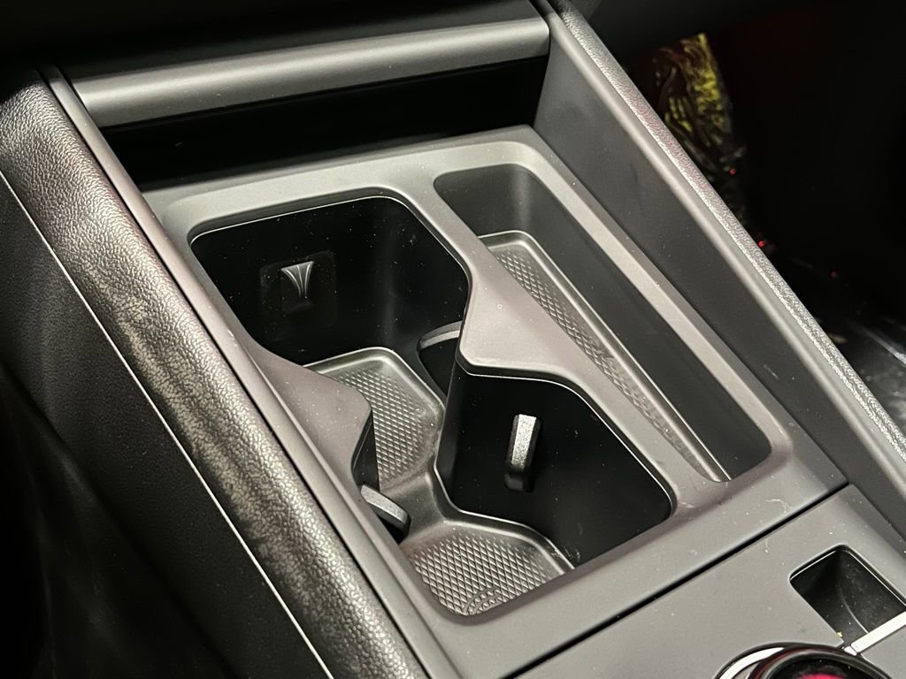 New 2025 Volkswagen Tiguan SE R-Line image 13