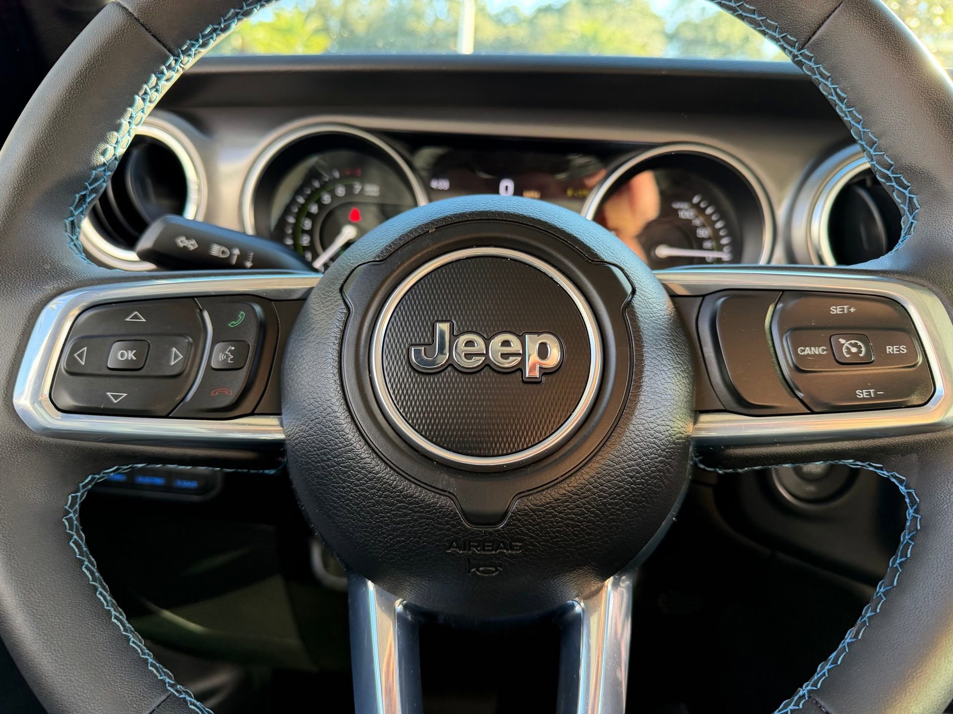 Used 2023 Jeep Wrangler Unlimited Rubicon 4xe image 50