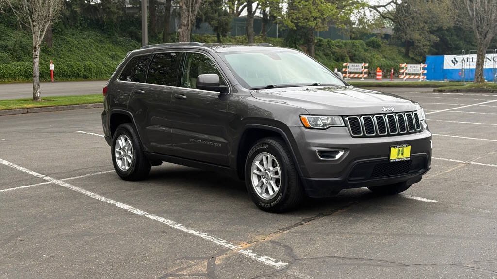 Used 2020 Jeep Grand Cherokee Laredo RWD image 7