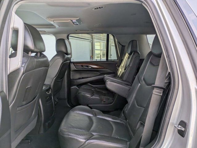 Used 2018 Cadillac Escalade Premium Luxury AWD/4WD image 14