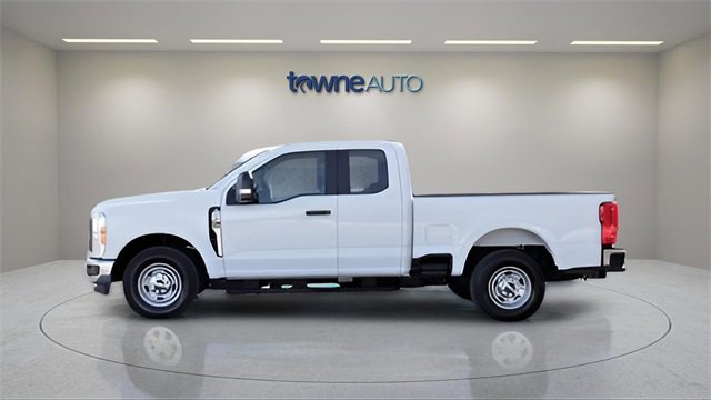 Used 2023 Ford F250 XL w/ XL Chrome Package image 4