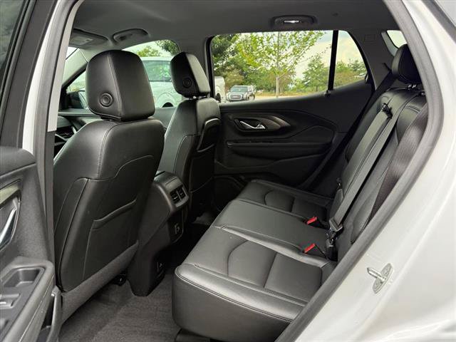 Used 2023 GMC Terrain SLT w/ Elevation Edition FWD image 11