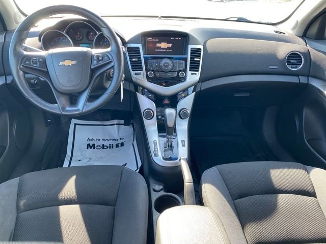 Used 2015 Chevrolet Cruze LT image 5