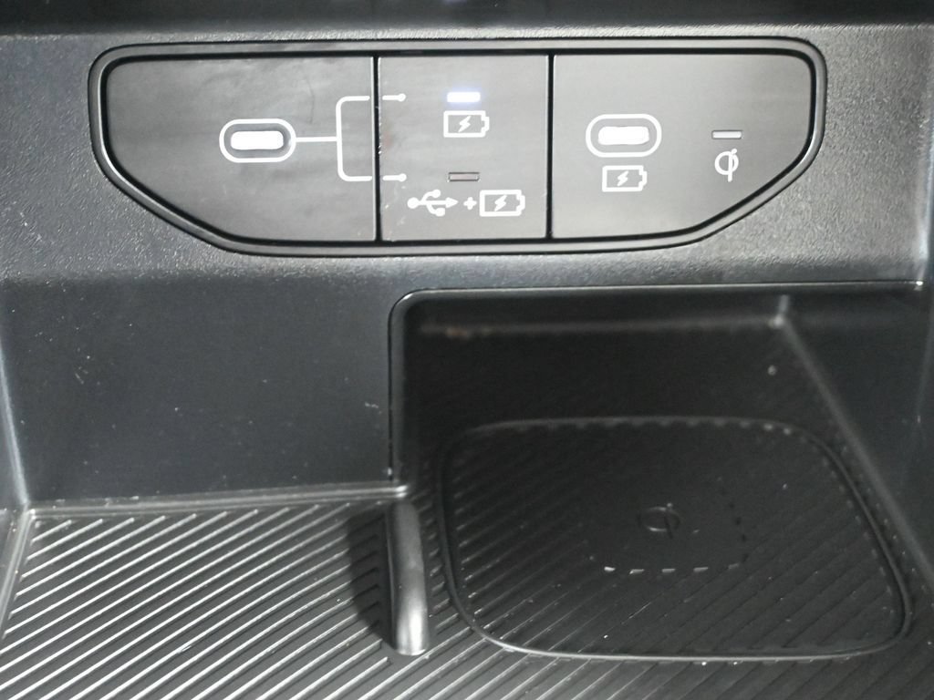 New 2025 Kia Sorento S w/ Panoramic Sunroof Package FWD image 16