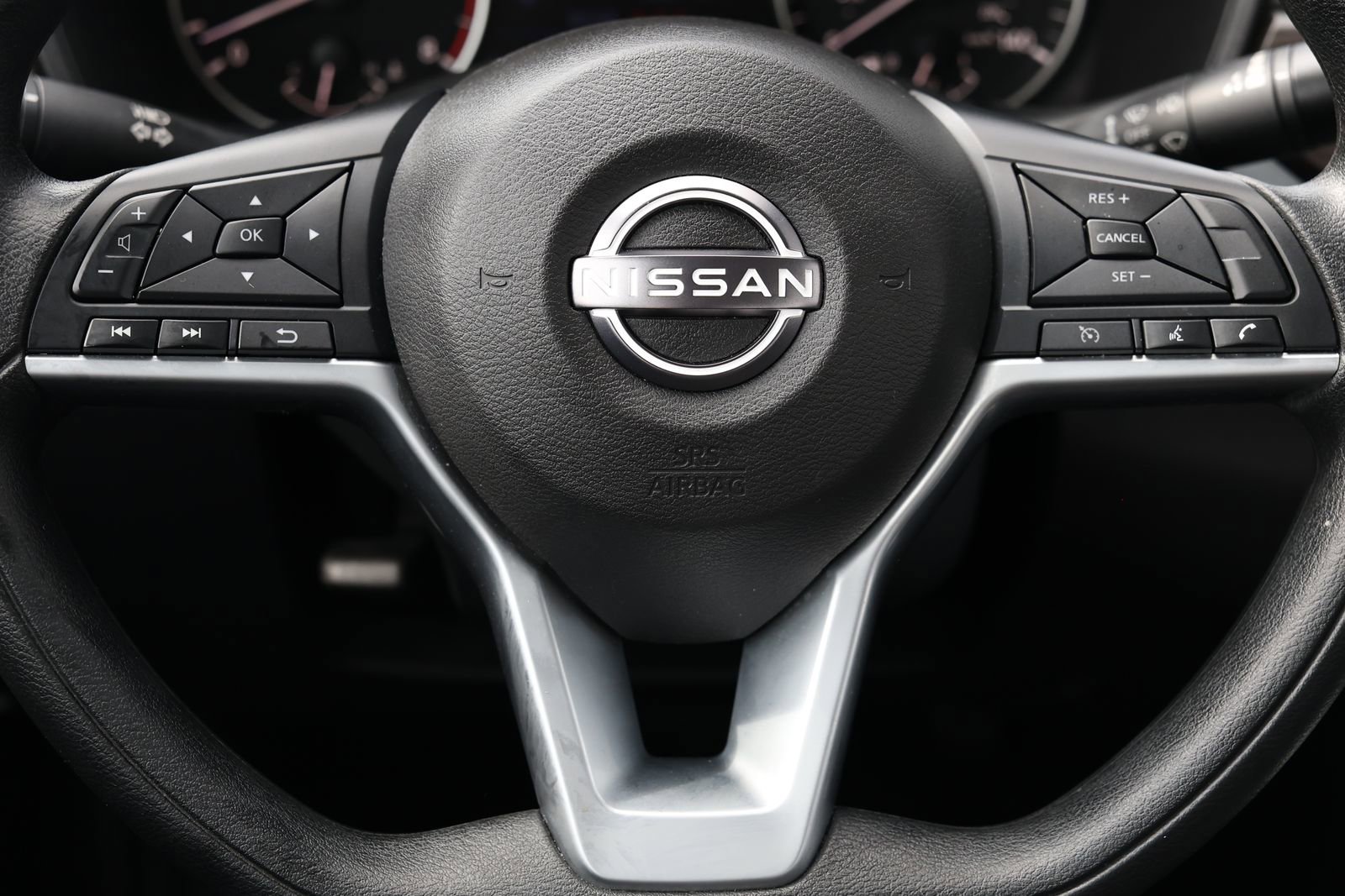 Used 2025 Nissan Altima 2.5 SV image 16