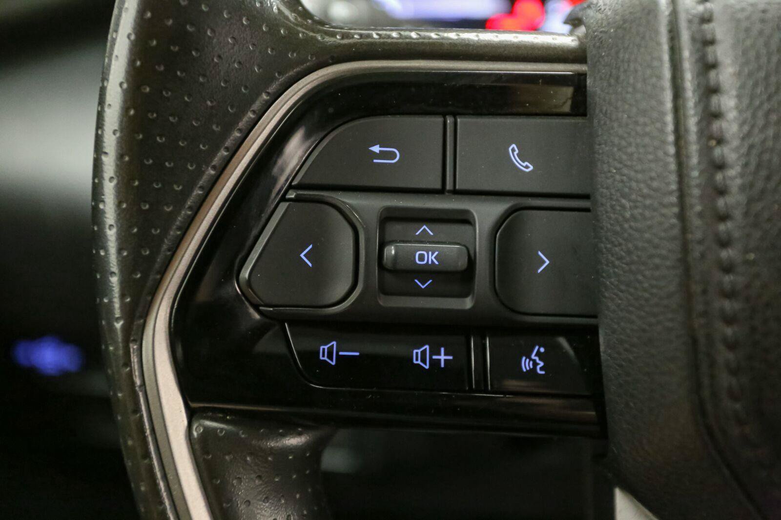 Used 2024 Toyota Tundra SR5 AWD/4WD image 32