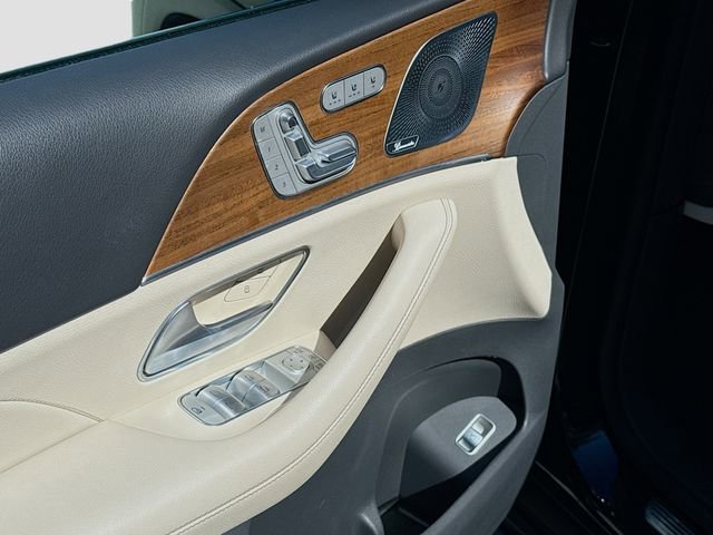 Used 2020 Mercedes-Benz GLS 450 4MATIC image 25