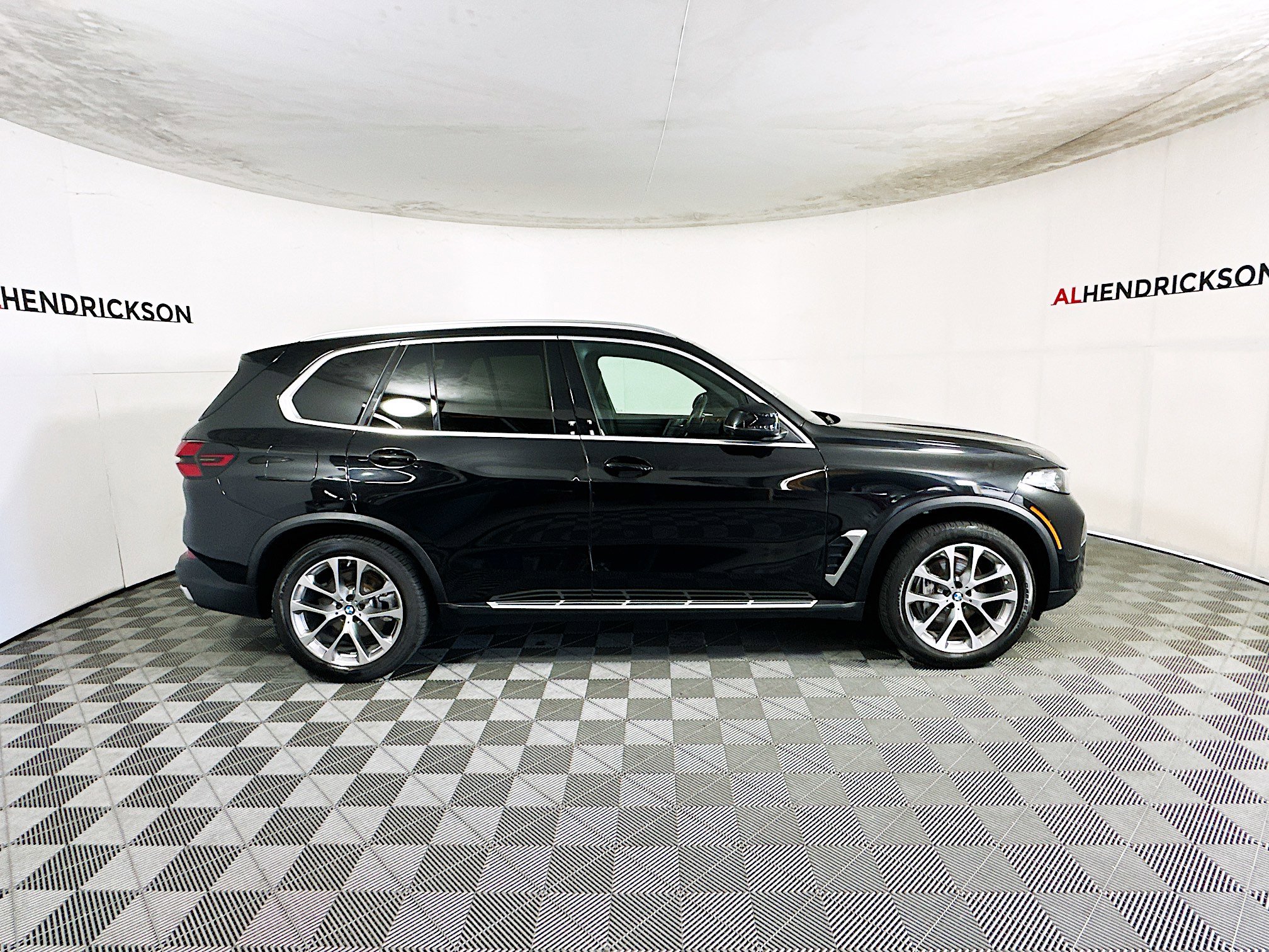 Used 2025 BMW X5 sDrive40i image 2