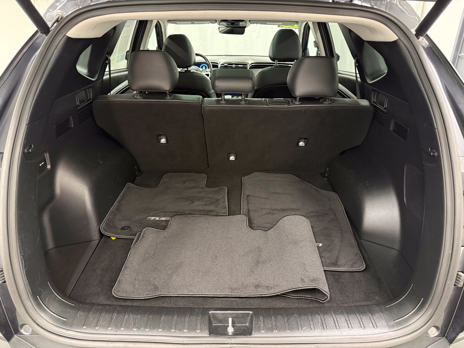 Used 2022 Hyundai Tucson Limited AWD/4WD image 6