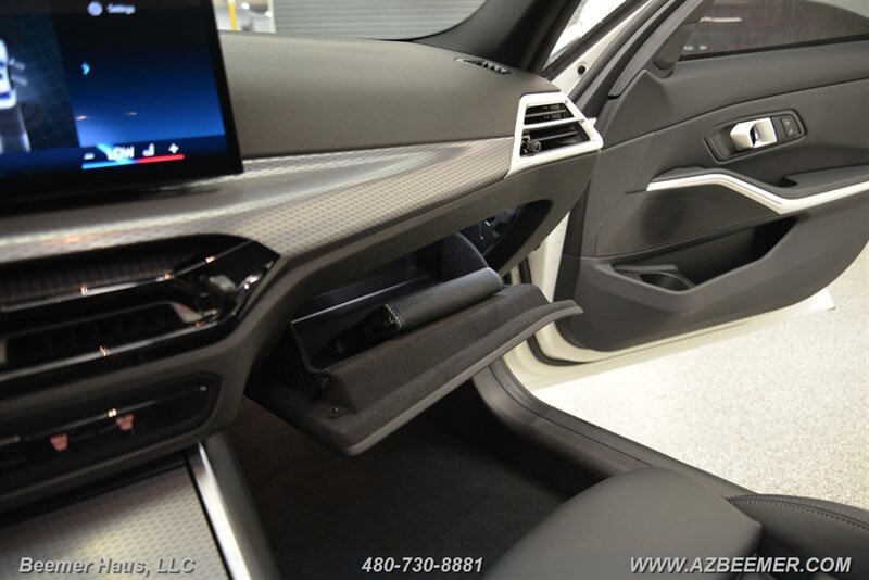 Used 2026 BMW 330i Sedan w/ Convenience Package RWD image 38
