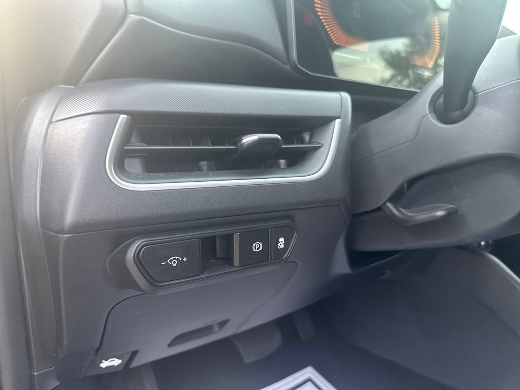Used 2025 Kia K4 FWD image 14