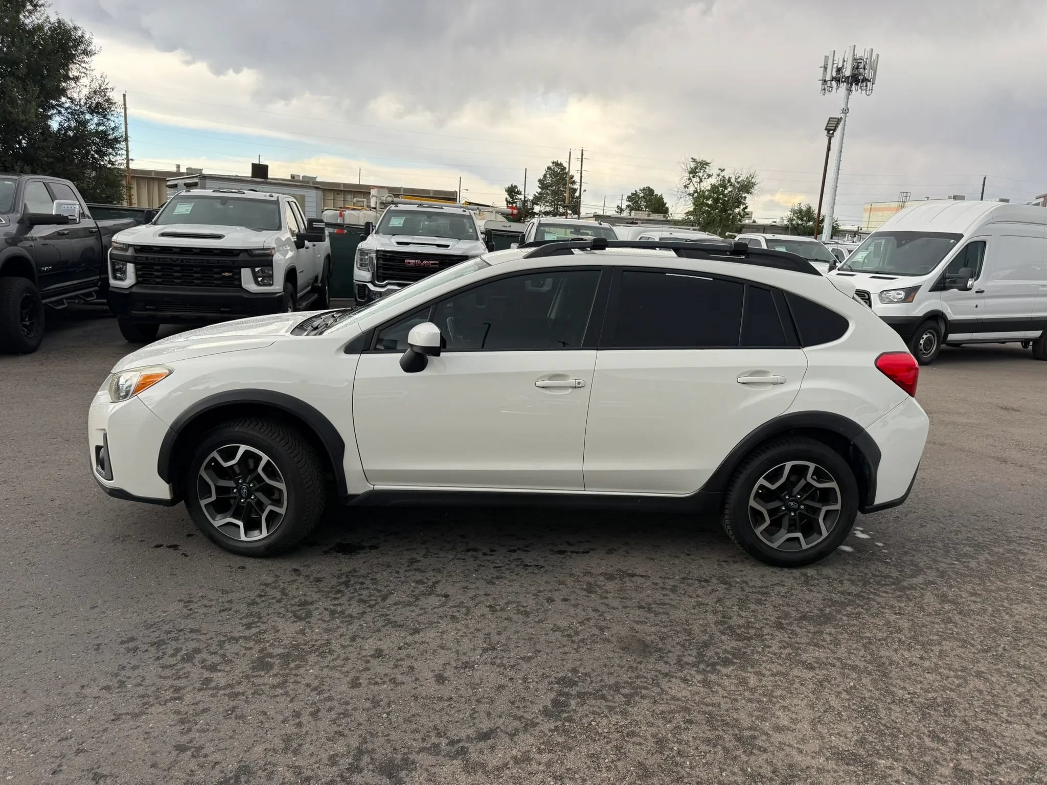 Used 2016 Subaru Crosstrek 2.0i Premium w/ Moonroof Package AWD/4WD image 3