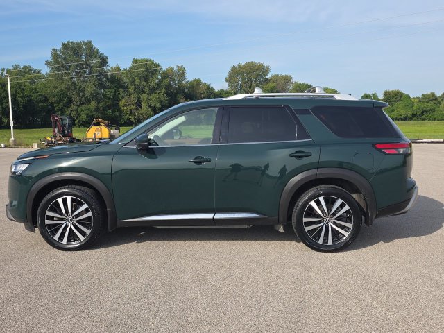 Used 2023 Nissan Pathfinder Platinum AWD/4WD image 10