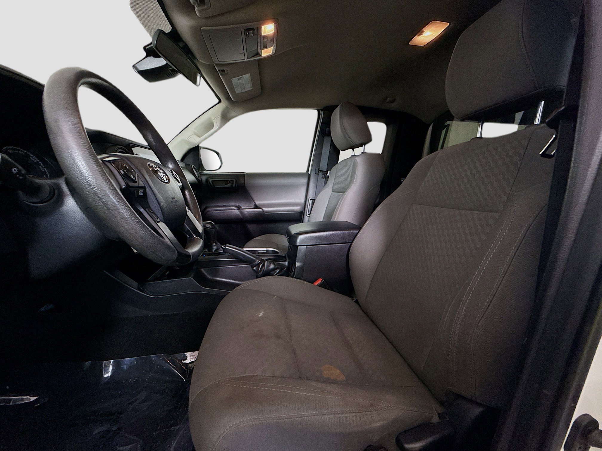 Used 2020 Toyota Tacoma SR image 21