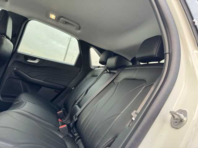 New 2026 Ford Escape SE w/ PHEV Premium Package FWD image 11