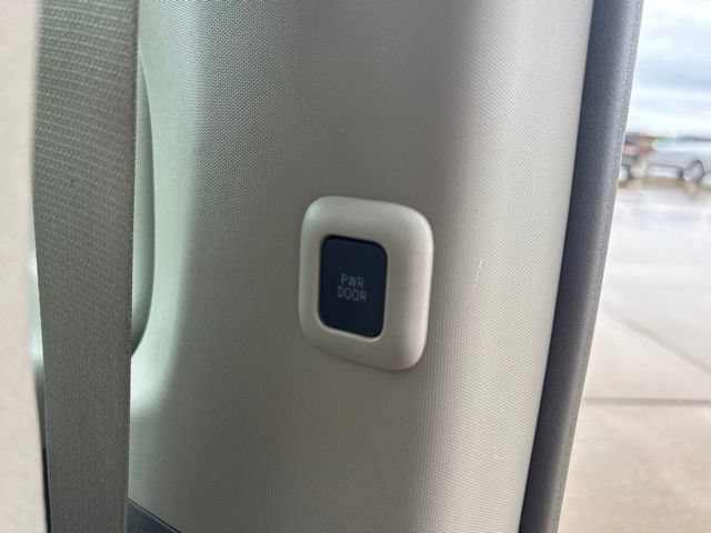Used 2017 Toyota Sienna XLE FWD image 37