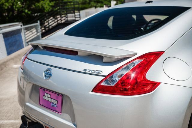 Used 2009 Nissan 370Z Touring w/ Sport Pkg image 29