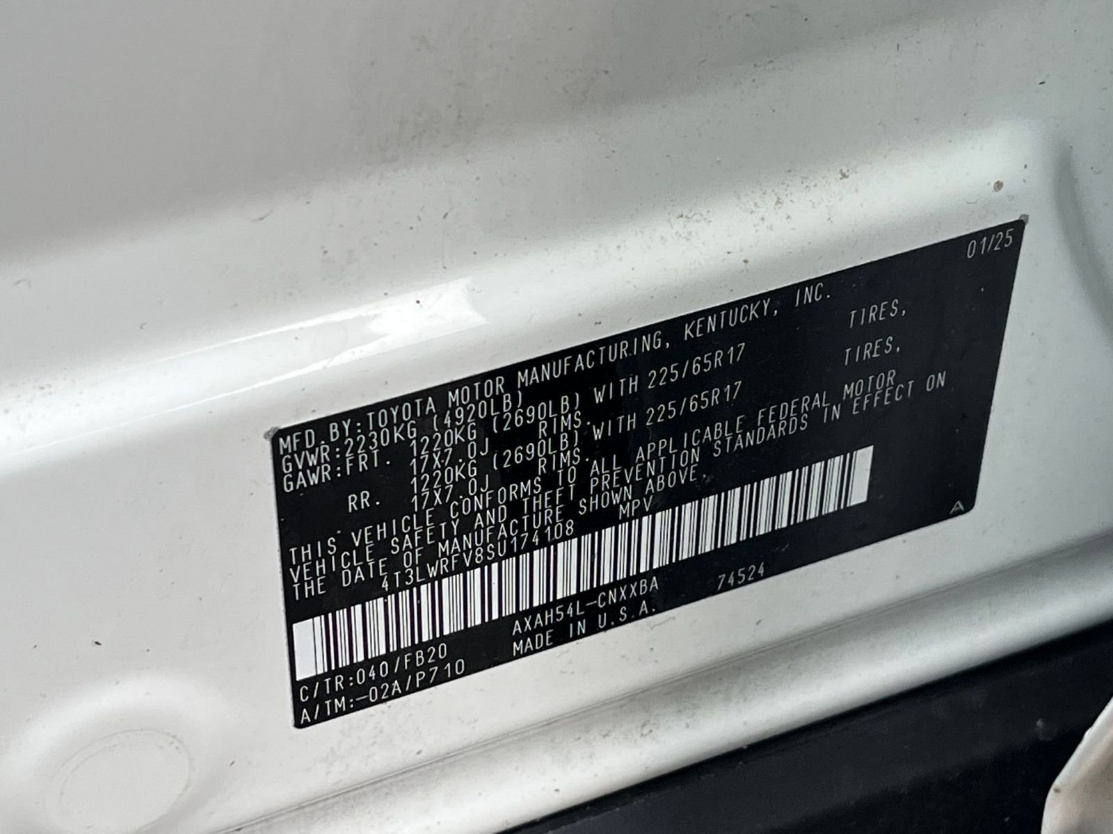 Used 2025 Toyota RAV4 LE image 28