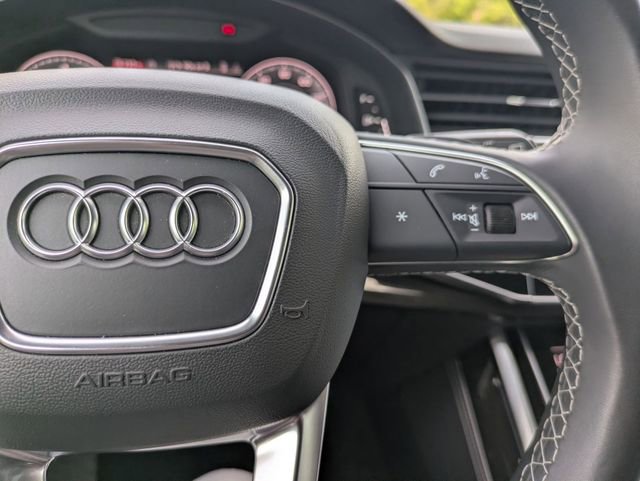 Used 2025 Audi Q7 3.0T Premium Plus image 17