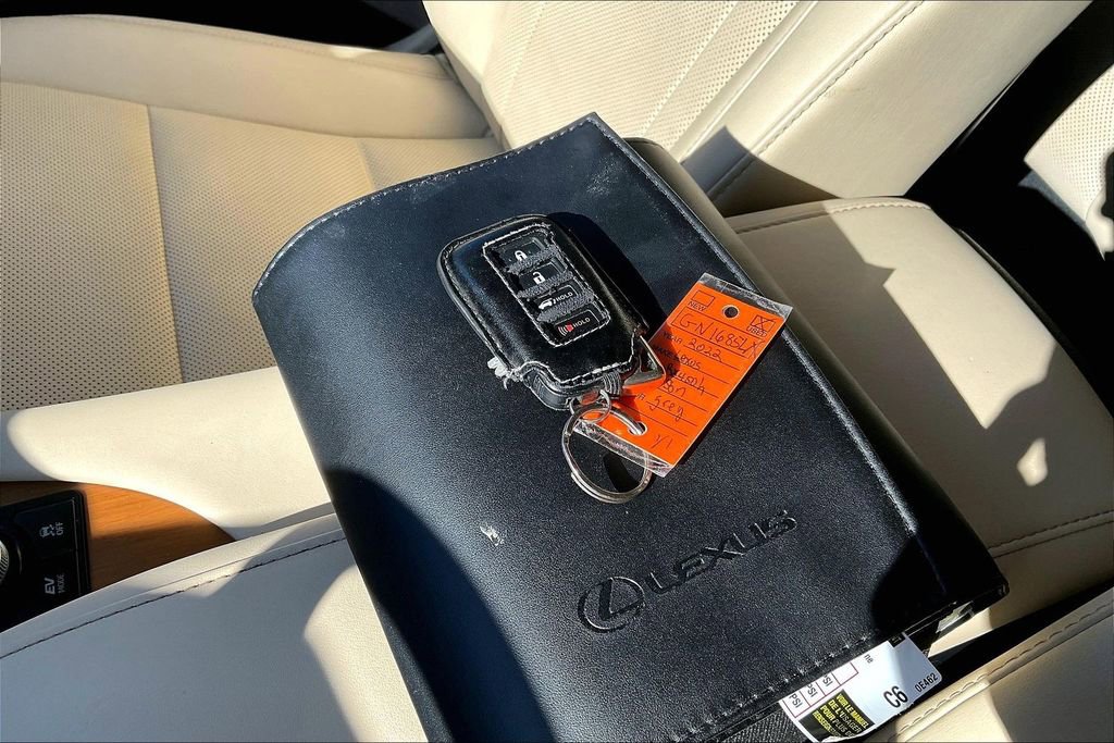 Used 2022 Lexus RX 450h AWD w/ Premium Package image 35