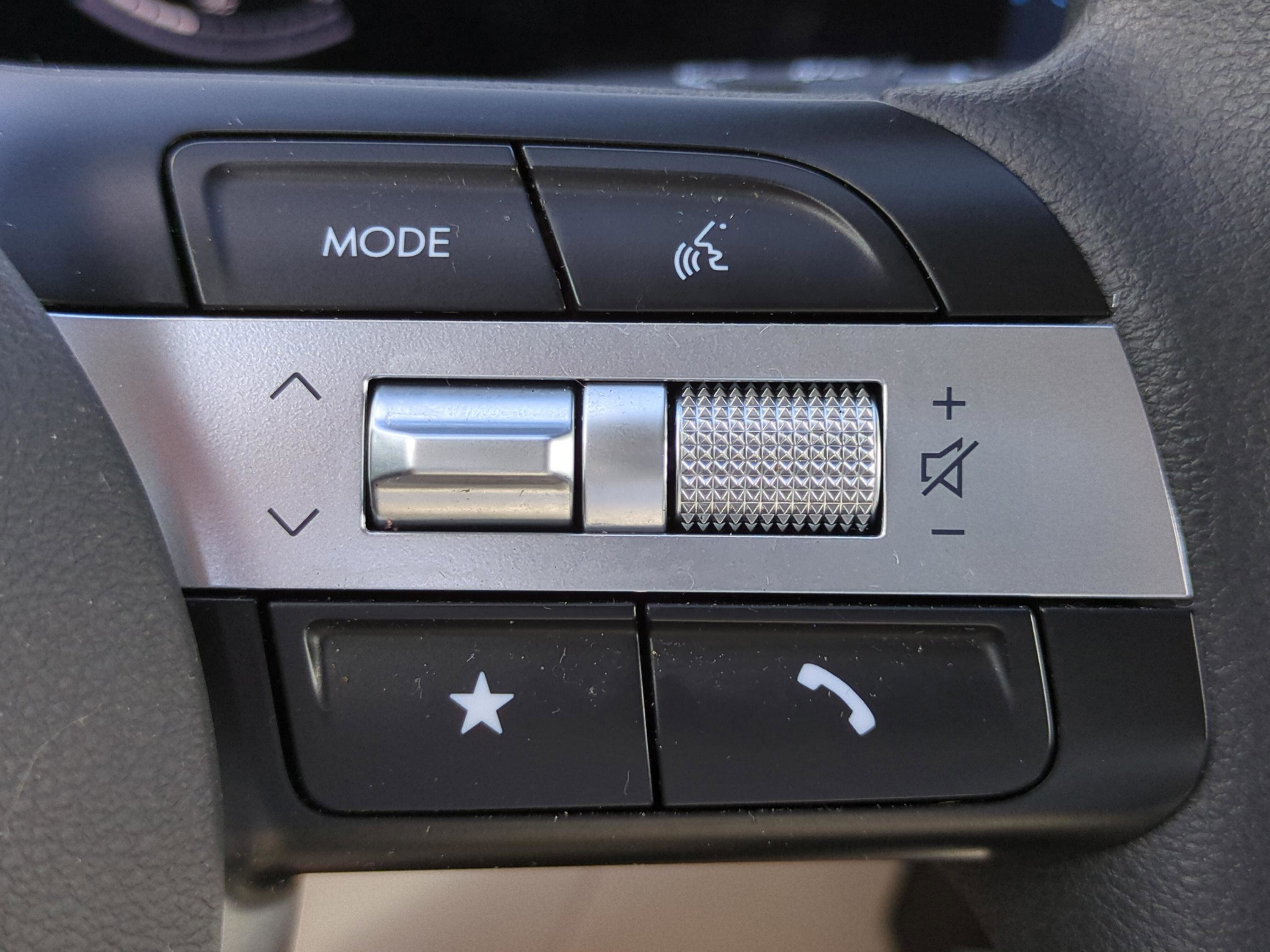 Certified 2025 Hyundai Tucson SE image 19