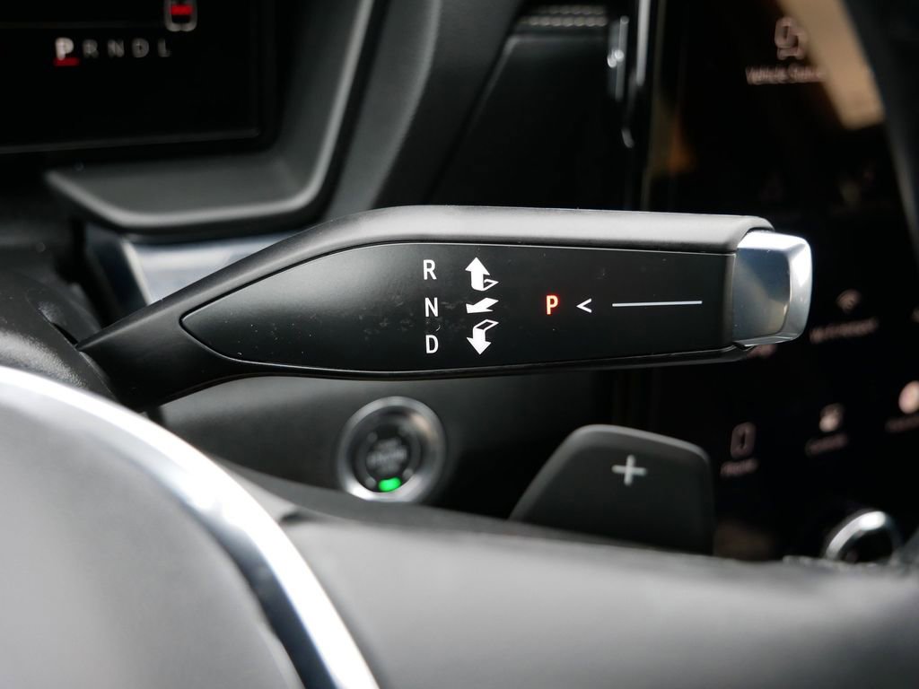 Used 2025 GMC Terrain Elevation image 25