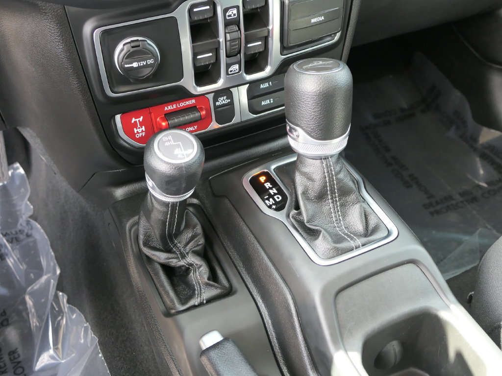 Certified 2026 Jeep Gladiator Mojave AWD/4WD image 24